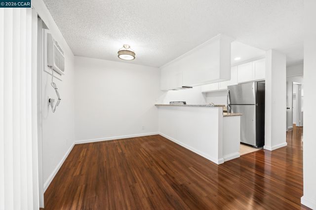 2890 Treat Blvd 7, Concord, CA 94518