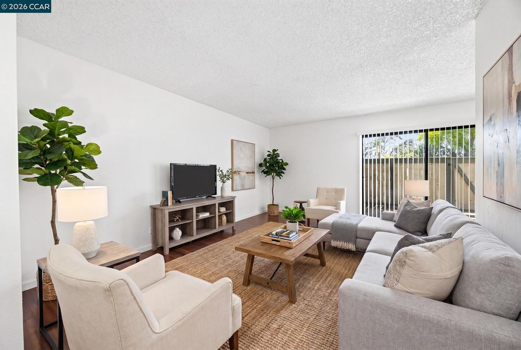 2890 Treat Blvd 7, Concord, CA 94518