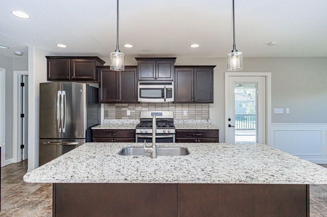 3400 WISTERIA LN, Columbia, MO 65203