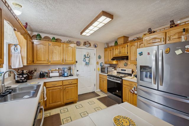 115 Boyd Ln, Hohenwald, TN 38462