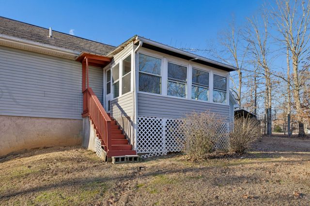 115 Boyd Ln, Hohenwald, TN 38462