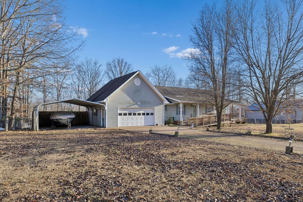 115 Boyd Ln, Hohenwald, TN 38462