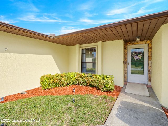 1075 Mandarin Drive NE, Palm Bay, FL 32905