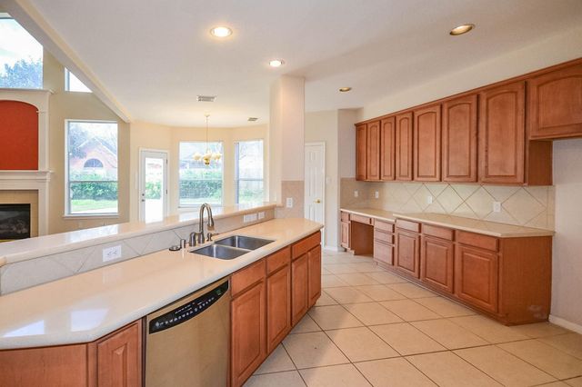 3211 Chapel Creek Way, Missouri City, TX 77459