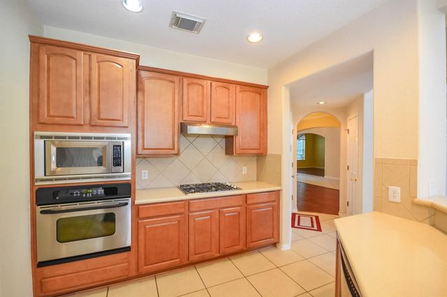 3211 Chapel Creek Way, Missouri City, TX 77459