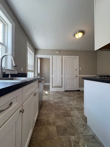 9 Aberdeen Rd 9, Milton, MA 02186