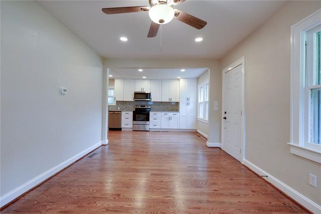 714 E Gudgell Avenue, Independence, MO 64055