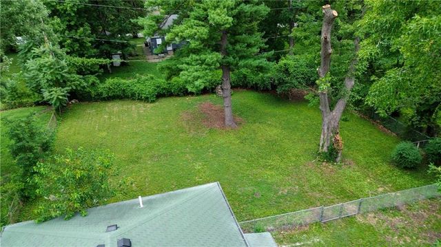 714 E Gudgell Avenue, Independence, MO 64055