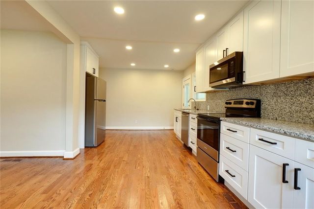 714 E Gudgell Avenue, Independence, MO 64055