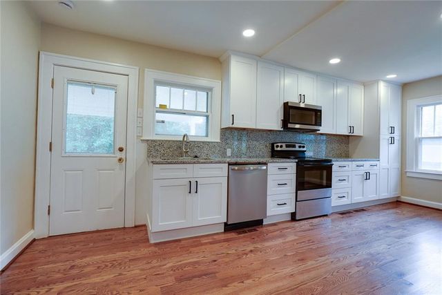714 E Gudgell Avenue, Independence, MO 64055