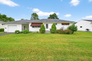11 Peter Lane, Amsterdam, NY 12010