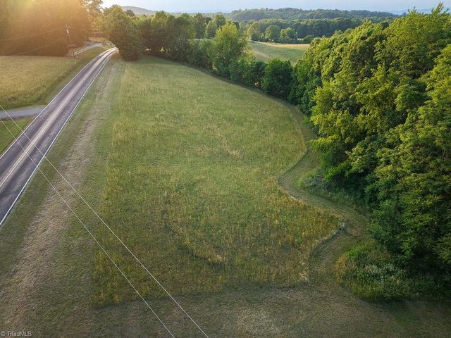 1151 Moorefield Road, Danbury, NC 27016