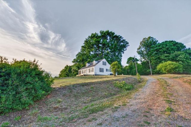 1151 Moorefield Road, Danbury, NC 27016