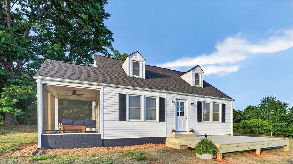 1151 Moorefield Road, Danbury, NC 27016
