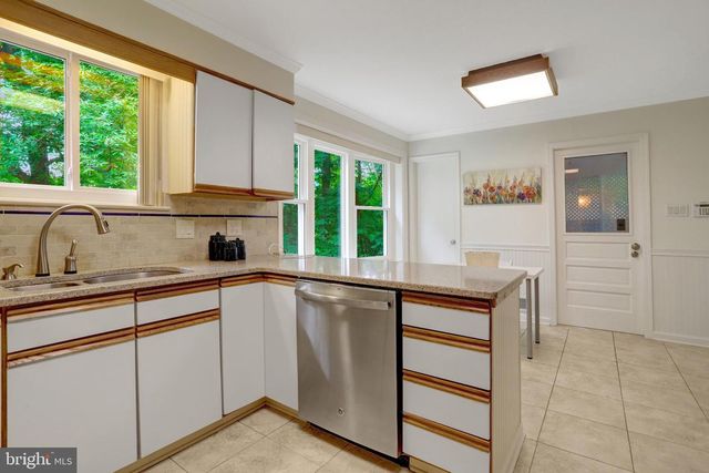 8447 THAMES ST, Springfield, VA 22151