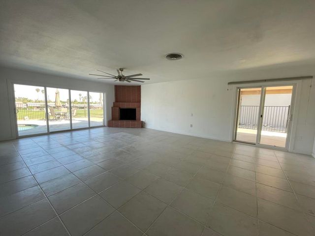 43400 Illinois Avenue, Palm Desert, CA 92211