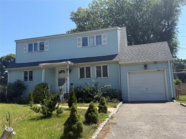 30 Eastwood Boulevard, Centereach, NY 11720