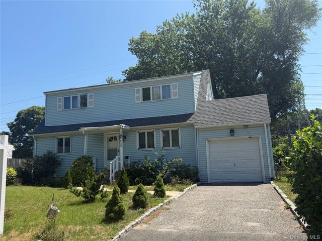30 Eastwood Boulevard, Centereach, NY 11720