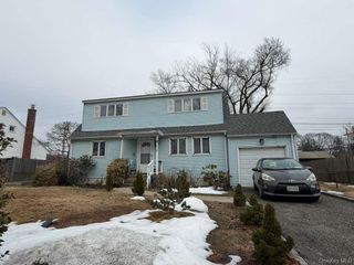 30 Eastwood Boulevard, Centereach, NY 11720