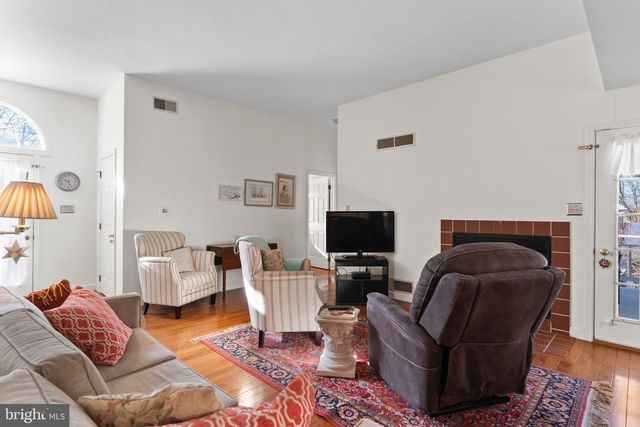 102 LITTLE RUN RD, Camp Hill, PA 17011