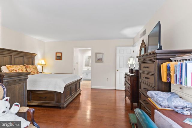 102 LITTLE RUN RD, Camp Hill, PA 17011