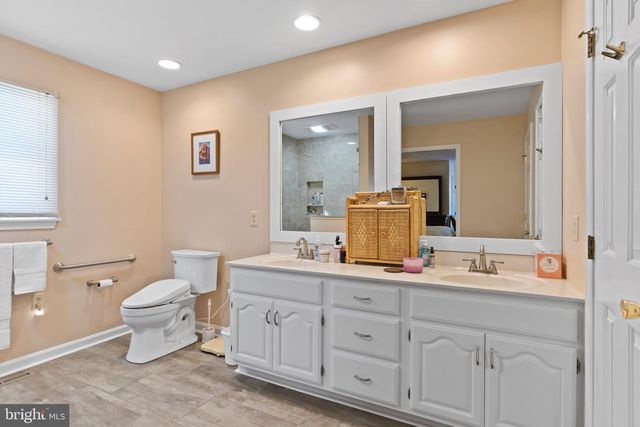 102 LITTLE RUN RD, Camp Hill, PA 17011