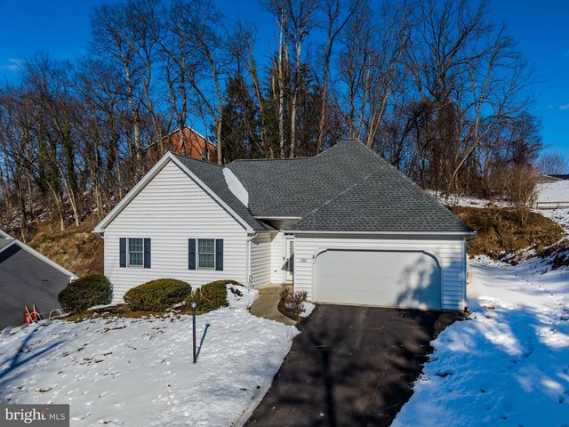 102 LITTLE RUN RD, Camp Hill, PA 17011