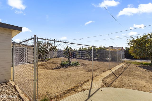 11111 W HOLLYWOOD Avenue, Youngtown, AZ 85363