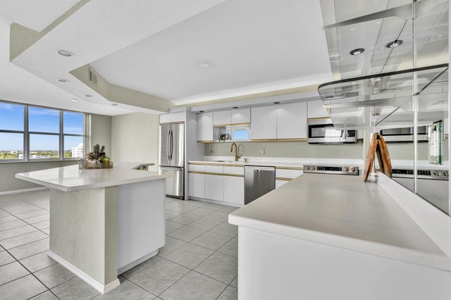 3233 NE 32nd Avenue 1103, Fort Lauderdale, FL 33308