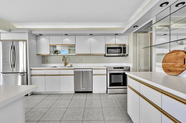 3233 NE 32nd Avenue 1103, Fort Lauderdale, FL 33308