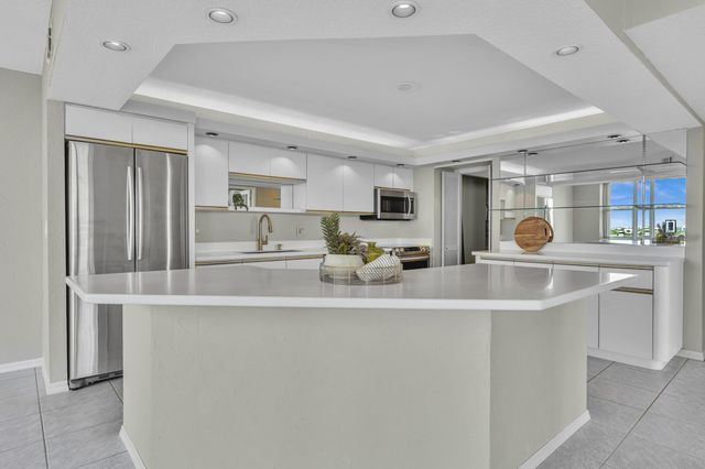 3233 NE 32nd Avenue 1103, Fort Lauderdale, FL 33308