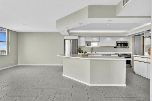 3233 NE 32nd Avenue 1103, Fort Lauderdale, FL 33308