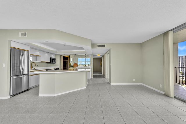 3233 NE 32nd Avenue 1103, Fort Lauderdale, FL 33308
