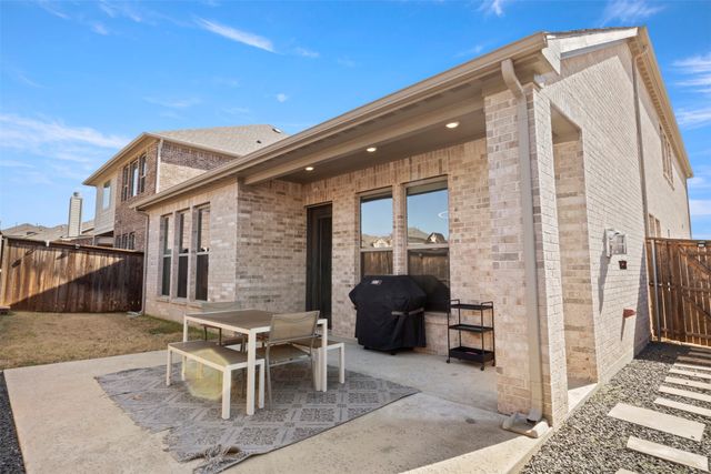 2205 Lexington Way, Carrollton, TX 75010