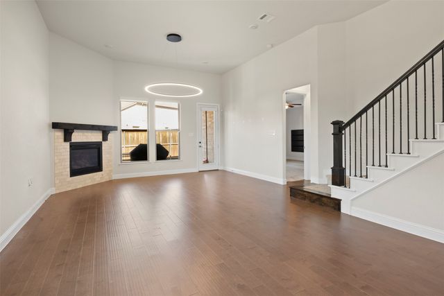 2205 Lexington Way, Carrollton, TX 75010