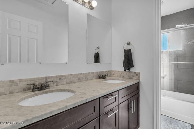 7462 S 2300, Cottonwood Heights, UT 84121