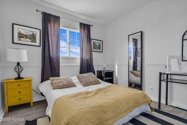 7462 S 2300, Cottonwood Heights, UT 84121