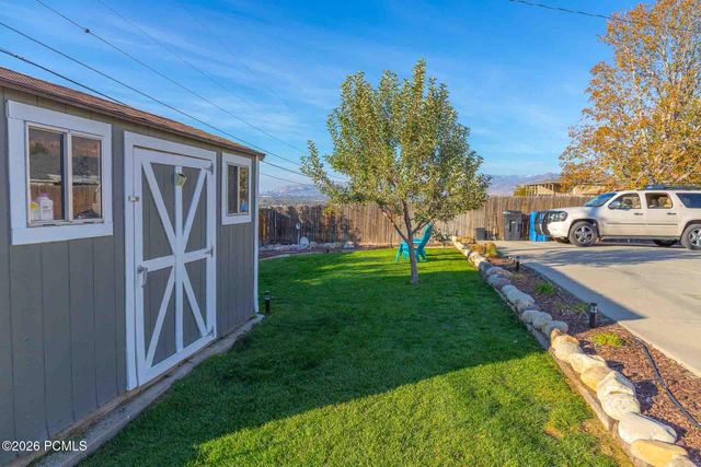 7462 S 2300, Cottonwood Heights, UT 84121