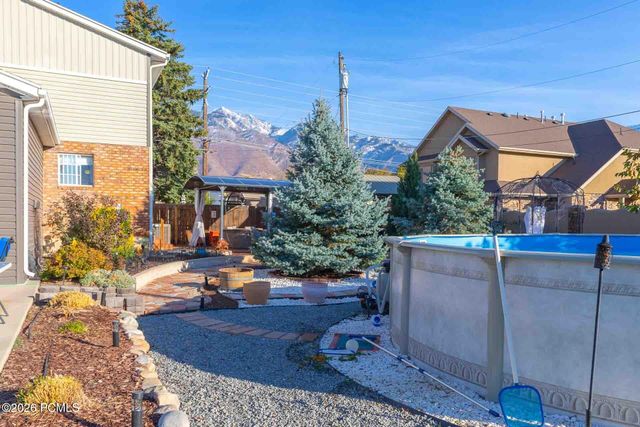7462 S 2300, Cottonwood Heights, UT 84121