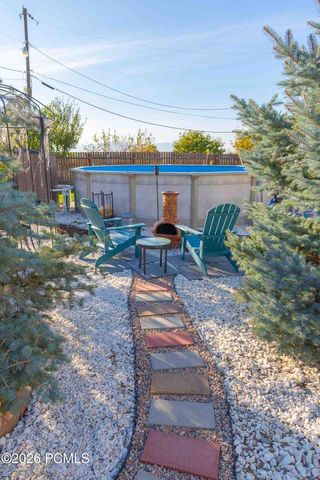 7462 S 2300, Cottonwood Heights, UT 84121