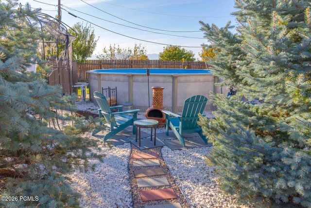 7462 S 2300, Cottonwood Heights, UT 84121