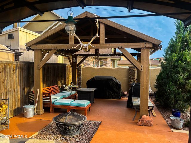 7462 S 2300, Cottonwood Heights, UT 84121