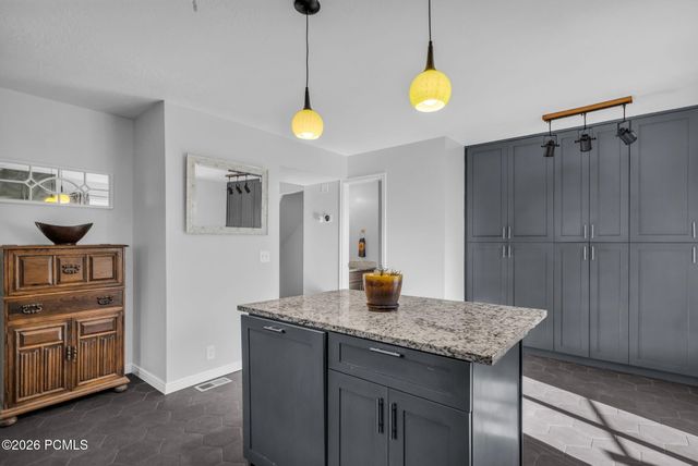 7462 S 2300, Cottonwood Heights, UT 84121