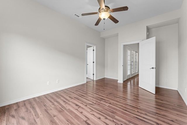 1302 Willow Bend Avenue, Bentonville, AR 72713