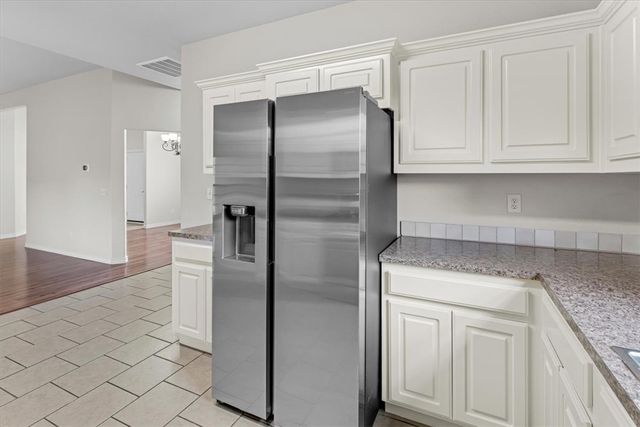 1302 Willow Bend Avenue, Bentonville, AR 72713