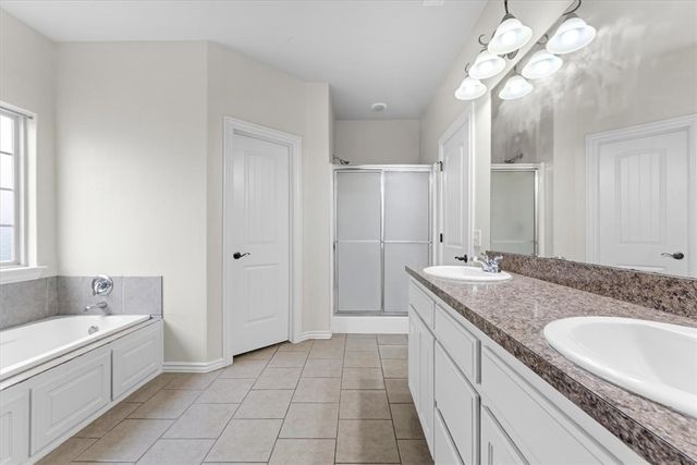 1302 Willow Bend Avenue, Bentonville, AR 72713
