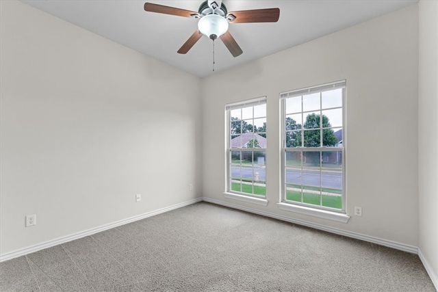 1302 Willow Bend Avenue, Bentonville, AR 72713