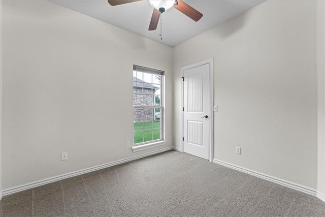 1302 Willow Bend Avenue, Bentonville, AR 72713