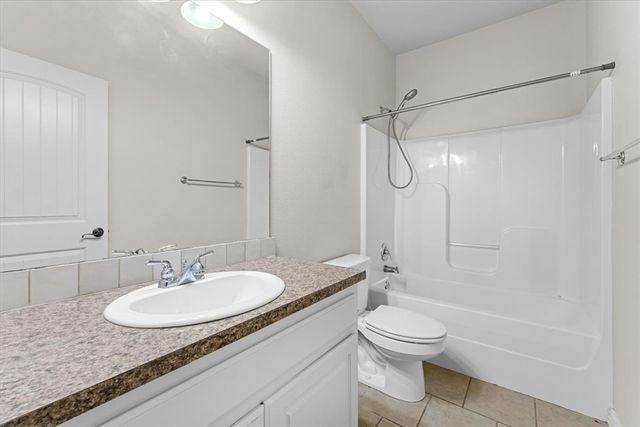 1302 Willow Bend Avenue, Bentonville, AR 72713