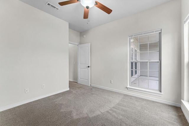 1302 Willow Bend Avenue, Bentonville, AR 72713